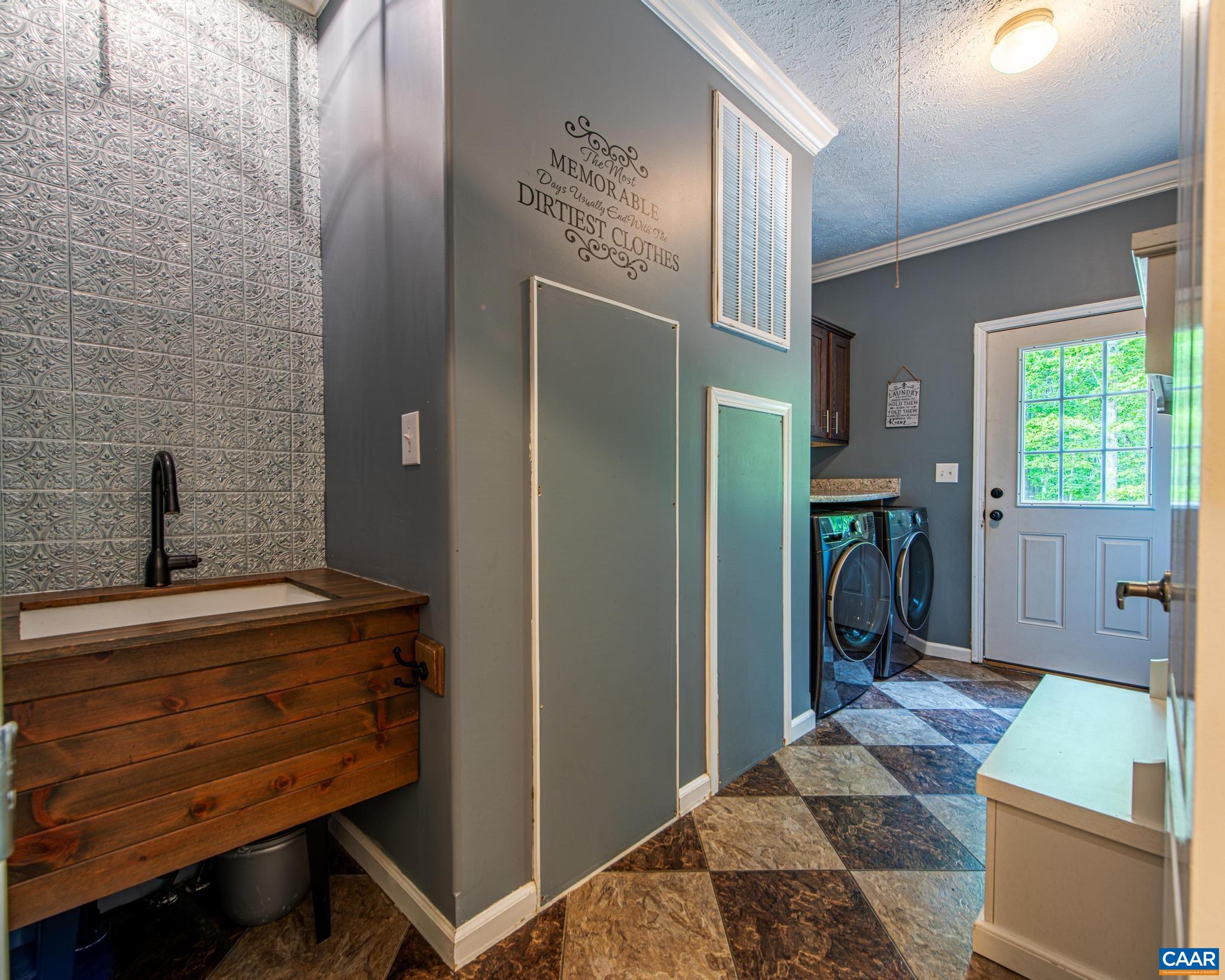 2016 Deep Creek Road Palmyra, VA 22963 - Photo 23 of 44 With Cabinets & Sink - w/Access to REAR YARD