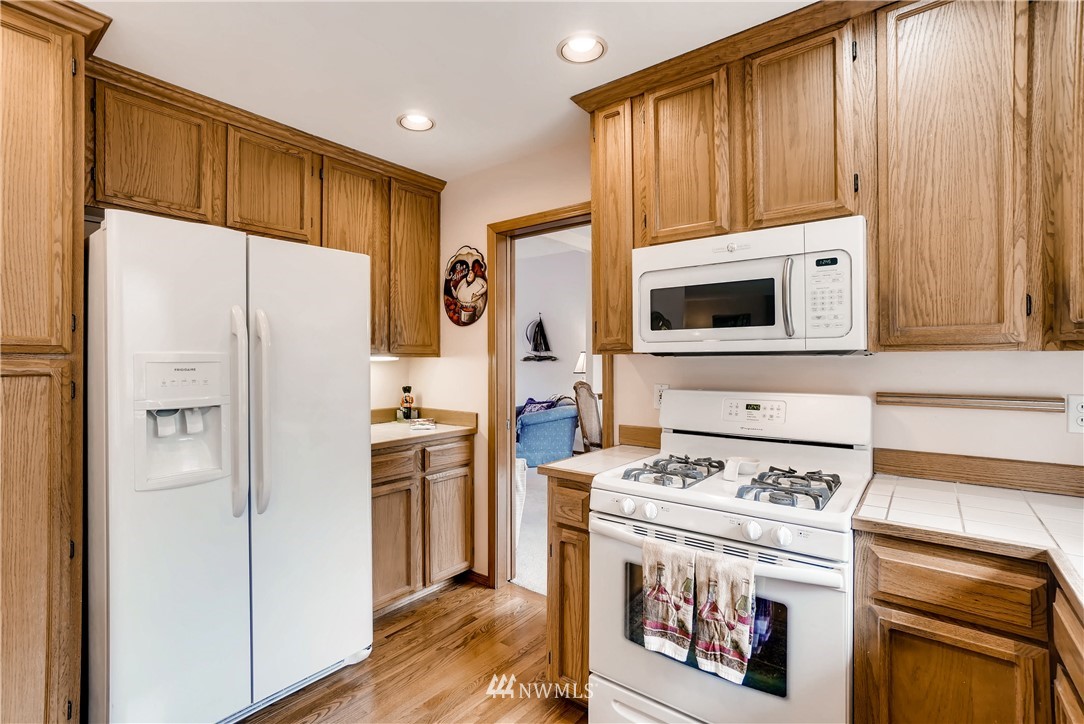 1718 226th Place Southwest Bothell, WA 98021 - Photo 8 of 25