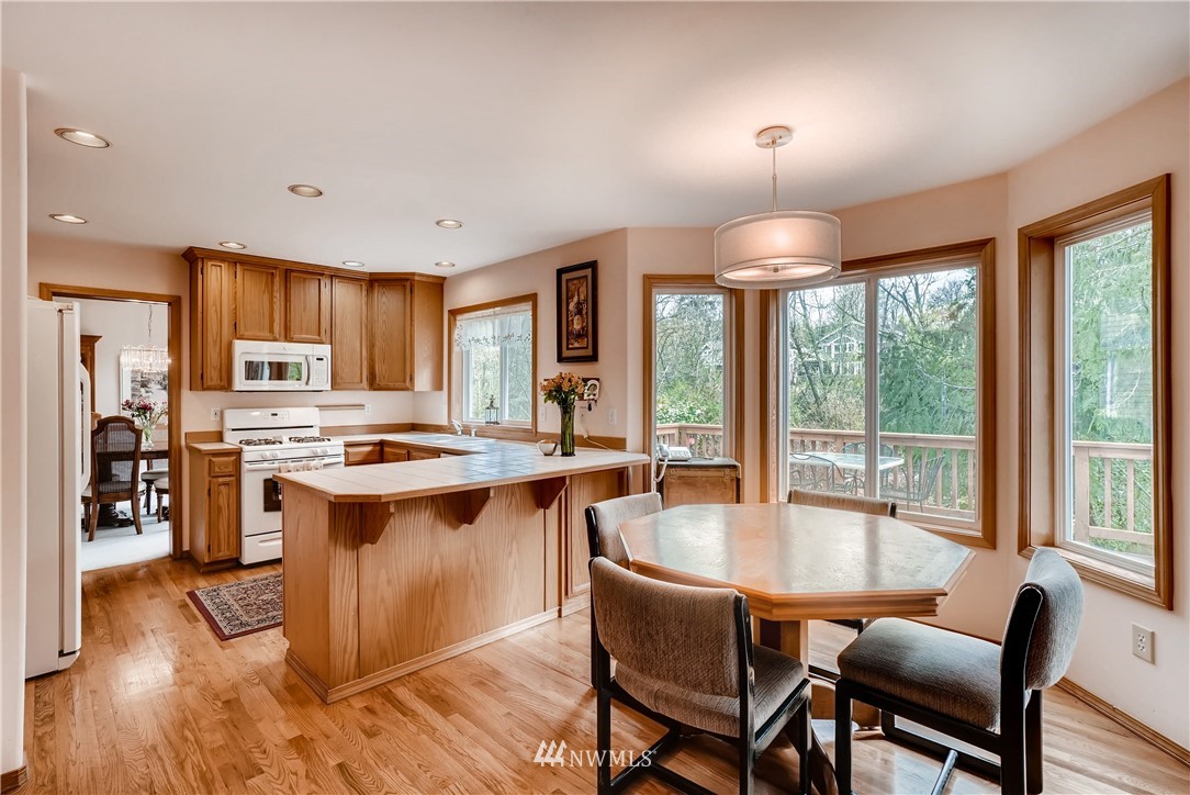 1718 226th Place Southwest Bothell, WA 98021 - Photo 9 of 25