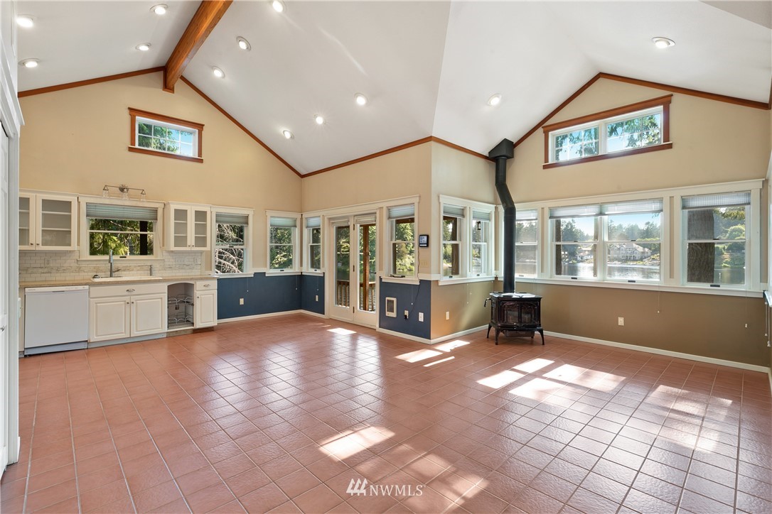 4605 Rehklau Road Southeast Olympia, WA 98513 - Photo 9 of 40 Gallery Image 9