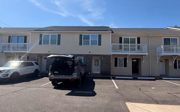 $1,700 | 400 17th Avenue South, Unit E, Myrtle Beach, SC 29577