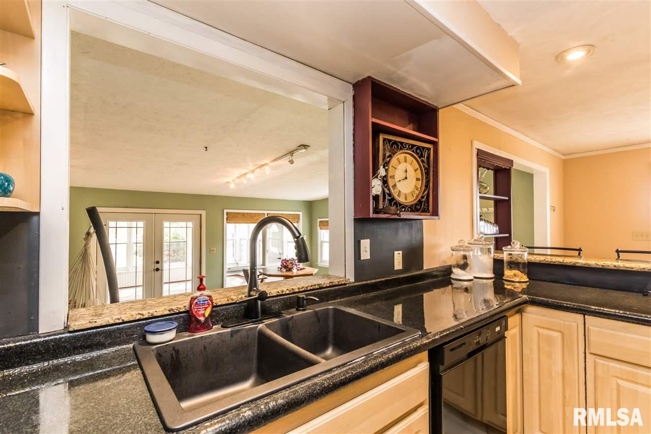 218 Edgewood Road Eureka, IL 61530 - Photo 8 of 36 Gallery Image 8