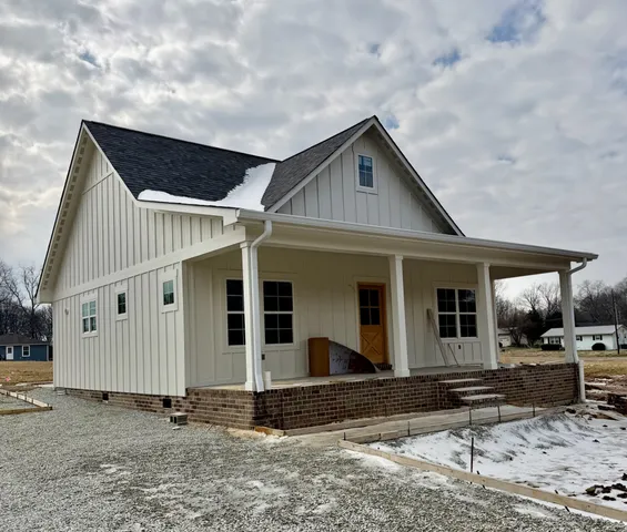 $259,000 | 909 Hickory Street, Lawrenceburg, TN 38464
