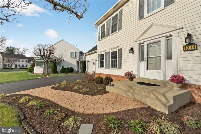 $575,000 | 1004 Lindfield Drive, Frederick, MD 21702