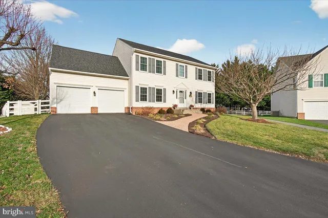 $575,000 | 1004 Lindfield Drive, Frederick, MD 21702