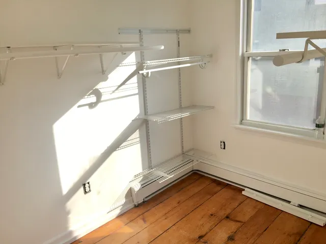 $3,400 | 89 Green Street, Unit 2, Boston, MA 02129