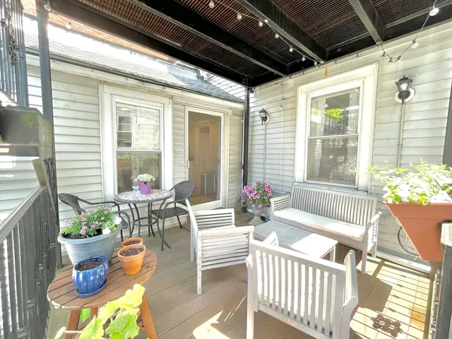 $3,400 | 89 Green Street, Unit 2, Boston, MA 02129