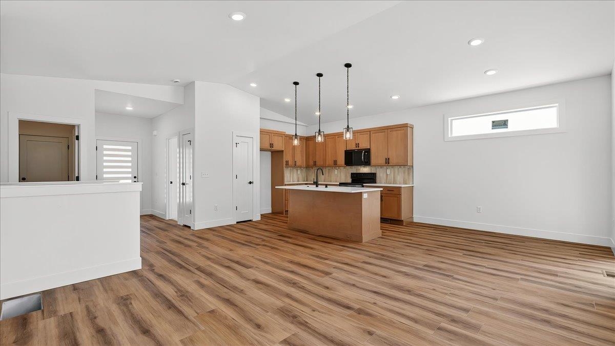 16803 North Wellington Road Colbert, WA 99005 - Photo 5 of 48