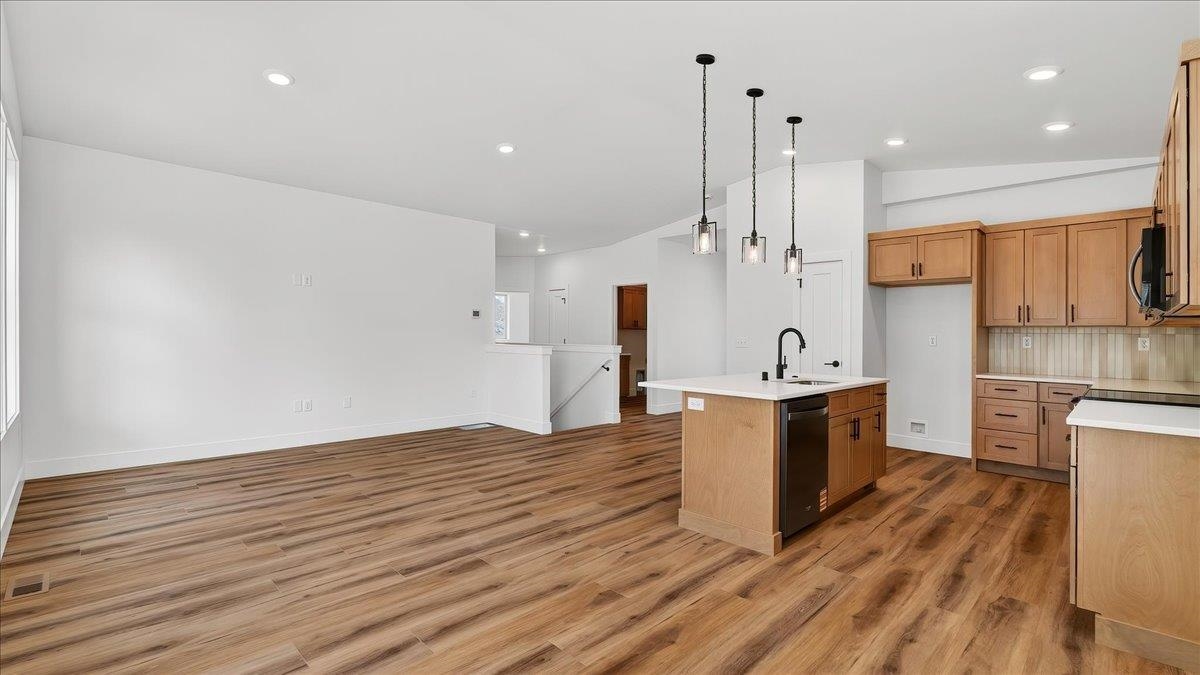 16803 North Wellington Road Colbert, WA 99005 - Photo 7 of 48