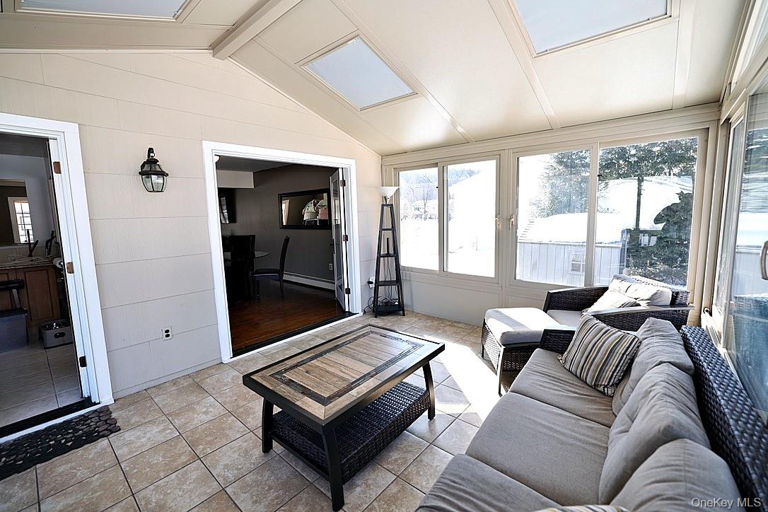 28 Jacobs Road Thiells, NY 10984 - Photo 9 of 29 a living room with furniture