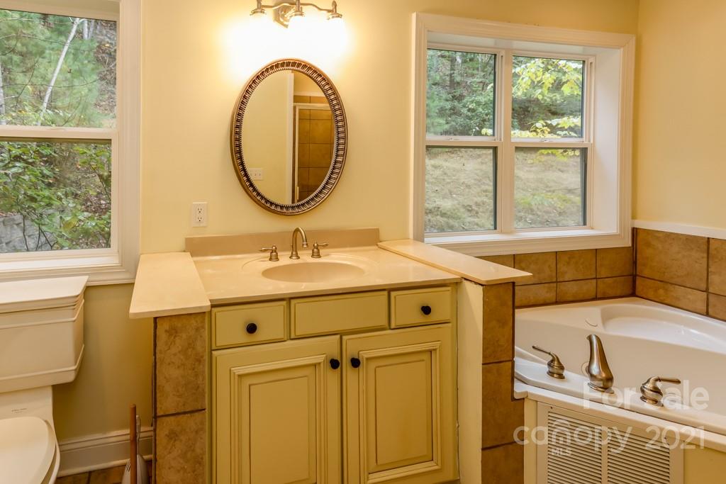 237 Mallard Road Lake Lure, NC 28746 - Photo 14 of 48 Gallery Image 14