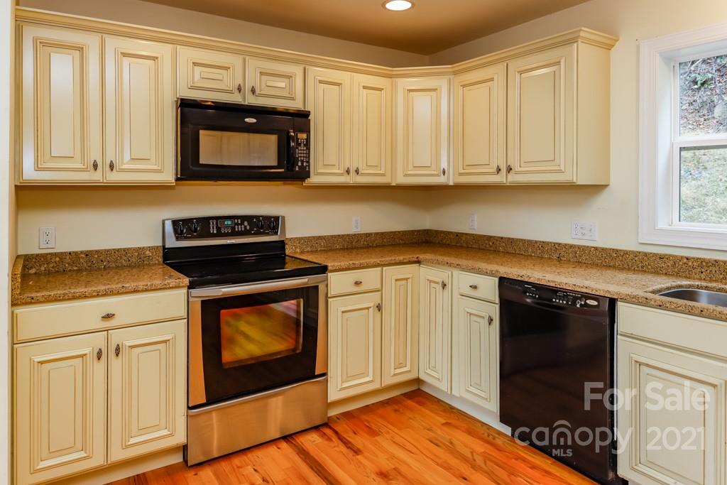 237 Mallard Road Lake Lure, NC 28746 - Photo 8 of 48 Gallery Image 8
