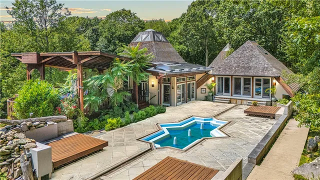 $2,500,000 | 160 Ross Hill Road, Charlestown, RI 02813