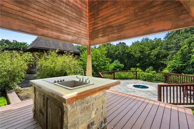 $2,500,000 | 160 Ross Hill Road, Charlestown, RI 02813