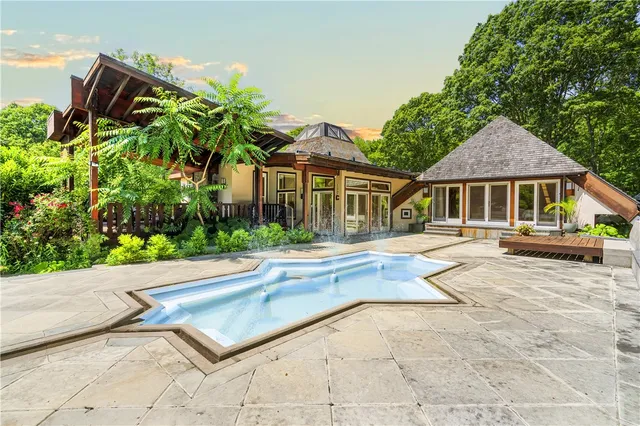 $2,500,000 | 160 Ross Hill Road, Charlestown, RI 02813