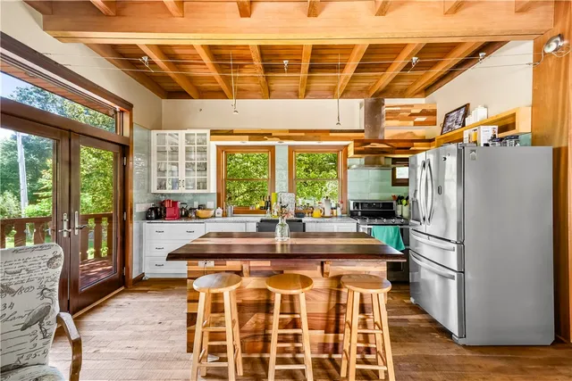 $2,500,000 | 160 Ross Hill Road, Charlestown, RI 02813