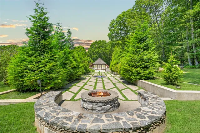 $2,500,000 | 160 Ross Hill Road, Charlestown, RI 02813