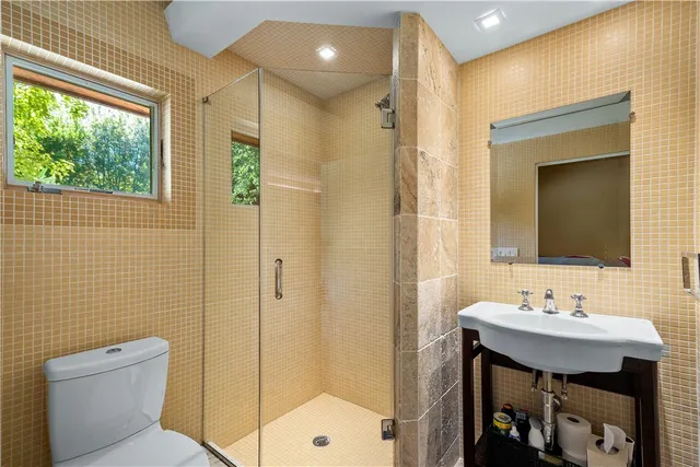 $2,500,000 | 160 Ross Hill Road, Charlestown, RI 02813