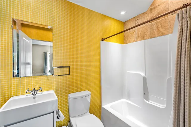 $2,500,000 | 160 Ross Hill Road, Charlestown, RI 02813