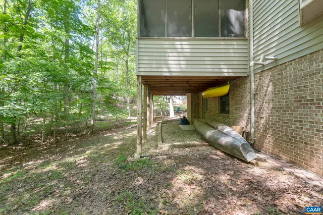 a view of a back yard of the house