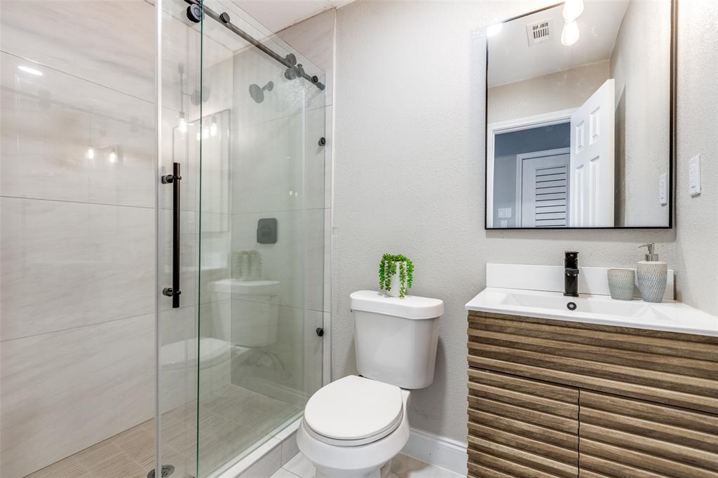 5216 Alpha Drive The Colony, TX 75056 - Photo 11 of 13