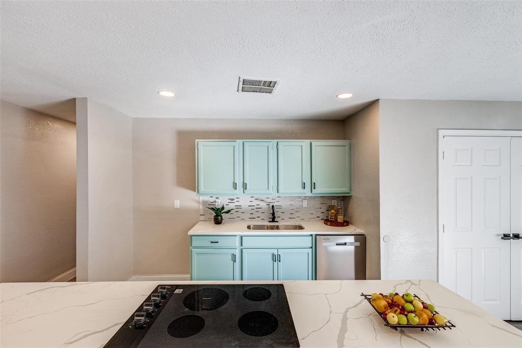 5216 Alpha Drive The Colony, TX 75056 - Photo 6 of 13