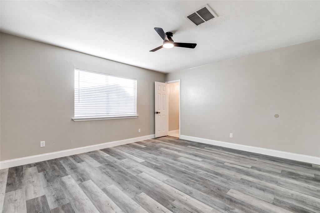 5216 Alpha Drive The Colony, TX 75056 - Photo 8 of 13