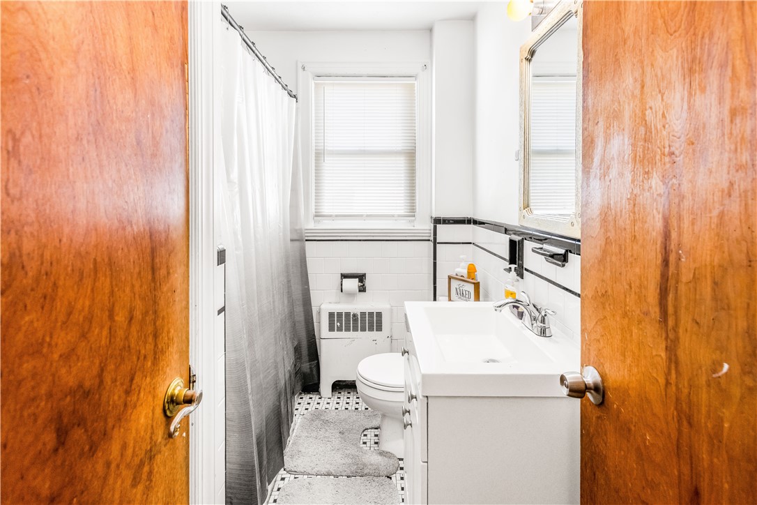 25 Hymer Street Providence, RI 02908 - Photo 17 of 22