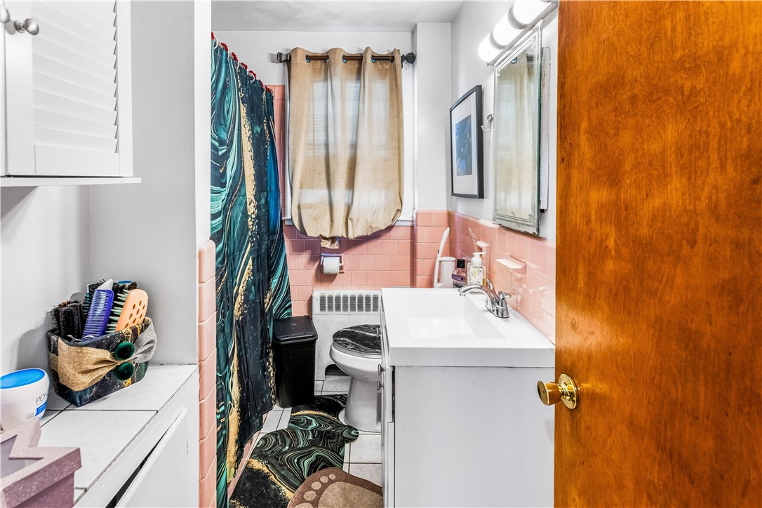 25 Hymer Street Providence, RI 02908 - Photo 7 of 22