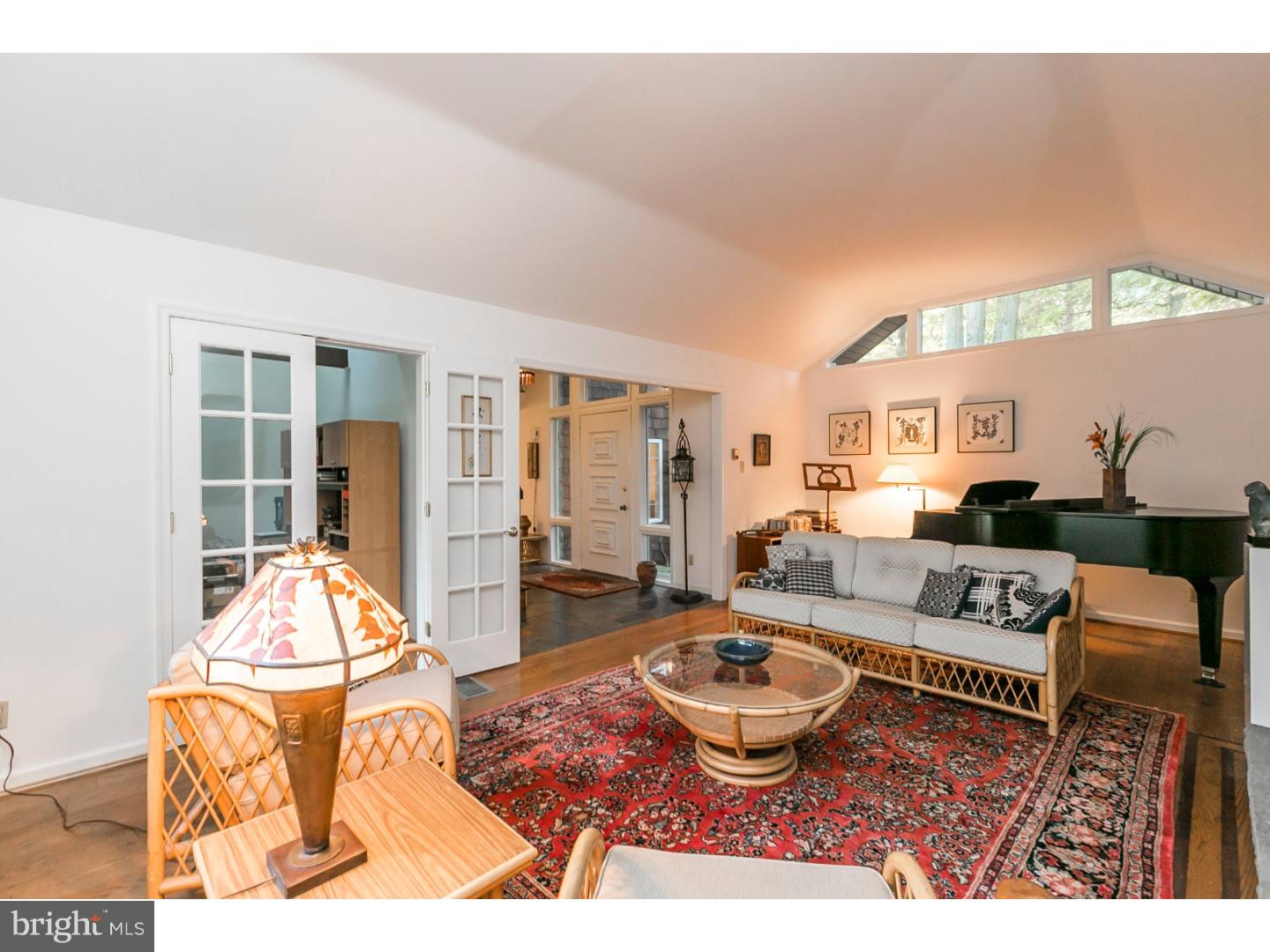 913 Crest Road Lansdale, PA 19446 - Photo 6 of 25 Gallery Image 6