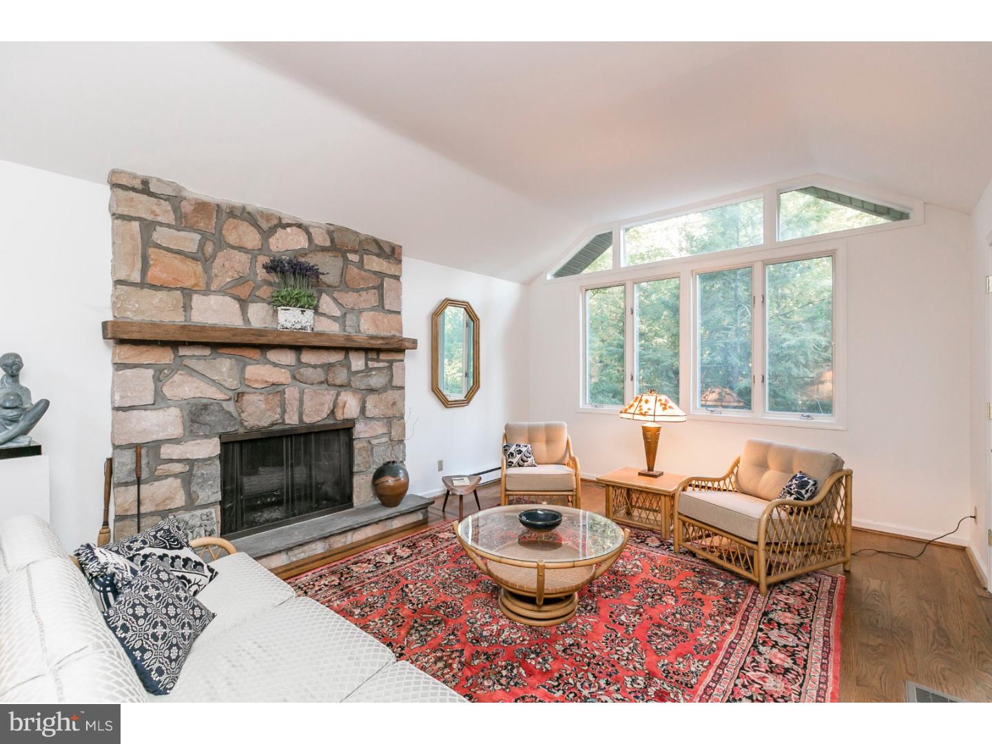 913 Crest Road Lansdale, PA 19446 - Photo 7 of 25 Gallery Image 7
