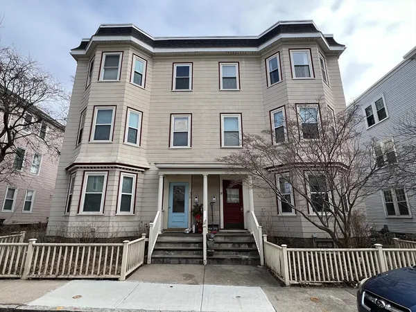 $3,200 | 38 Goldsmith Street, Unit 3, Boston, MA 02130