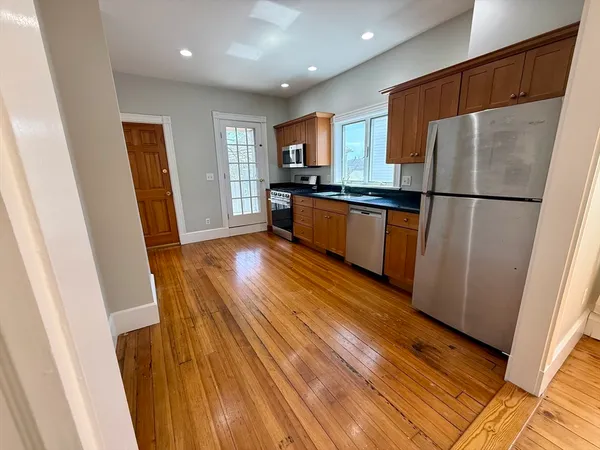 $3,200 | 38 Goldsmith Street, Unit 3, Boston, MA 02130