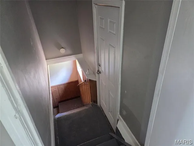 $1,300 | 10458 Spring Garden Drive, St. Louis, MO 63137