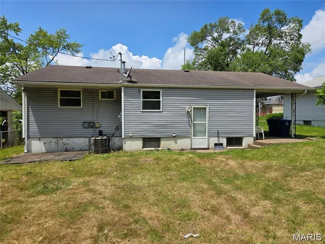 $1,300 | 10458 Spring Garden Drive, St. Louis, MO 63137