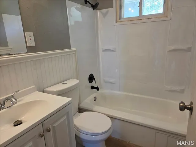 $1,300 | 10458 Spring Garden Drive, St. Louis, MO 63137