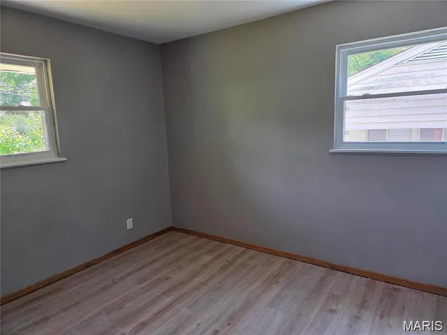 $1,300 | 10458 Spring Garden Drive, St. Louis, MO 63137