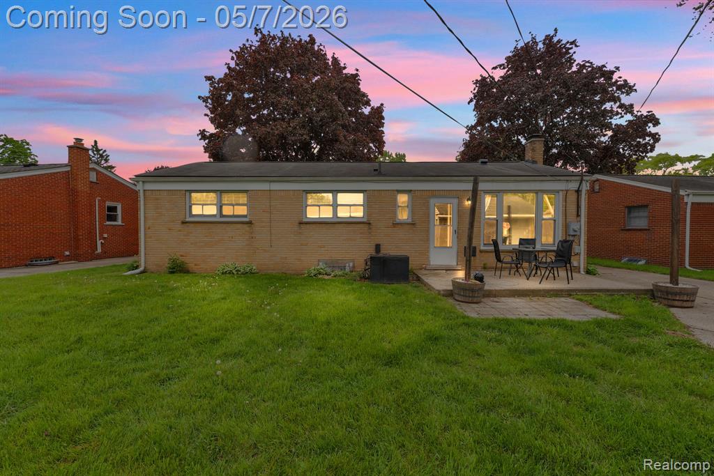 37022 Pinewood Road Wayne, MI 48184 - Photo 28 of 30