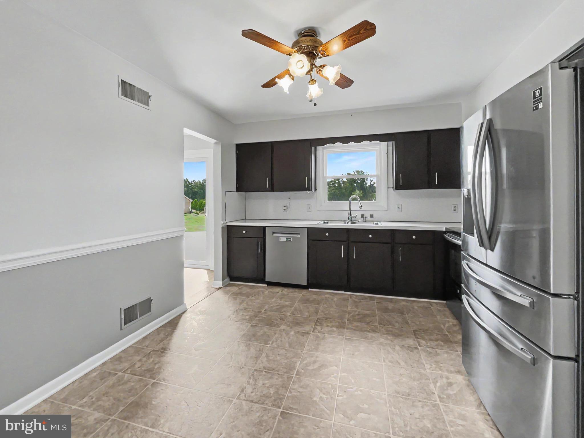 439 Valley Road York, PA 17407 - Photo 11 of 26 Gallery Image 11