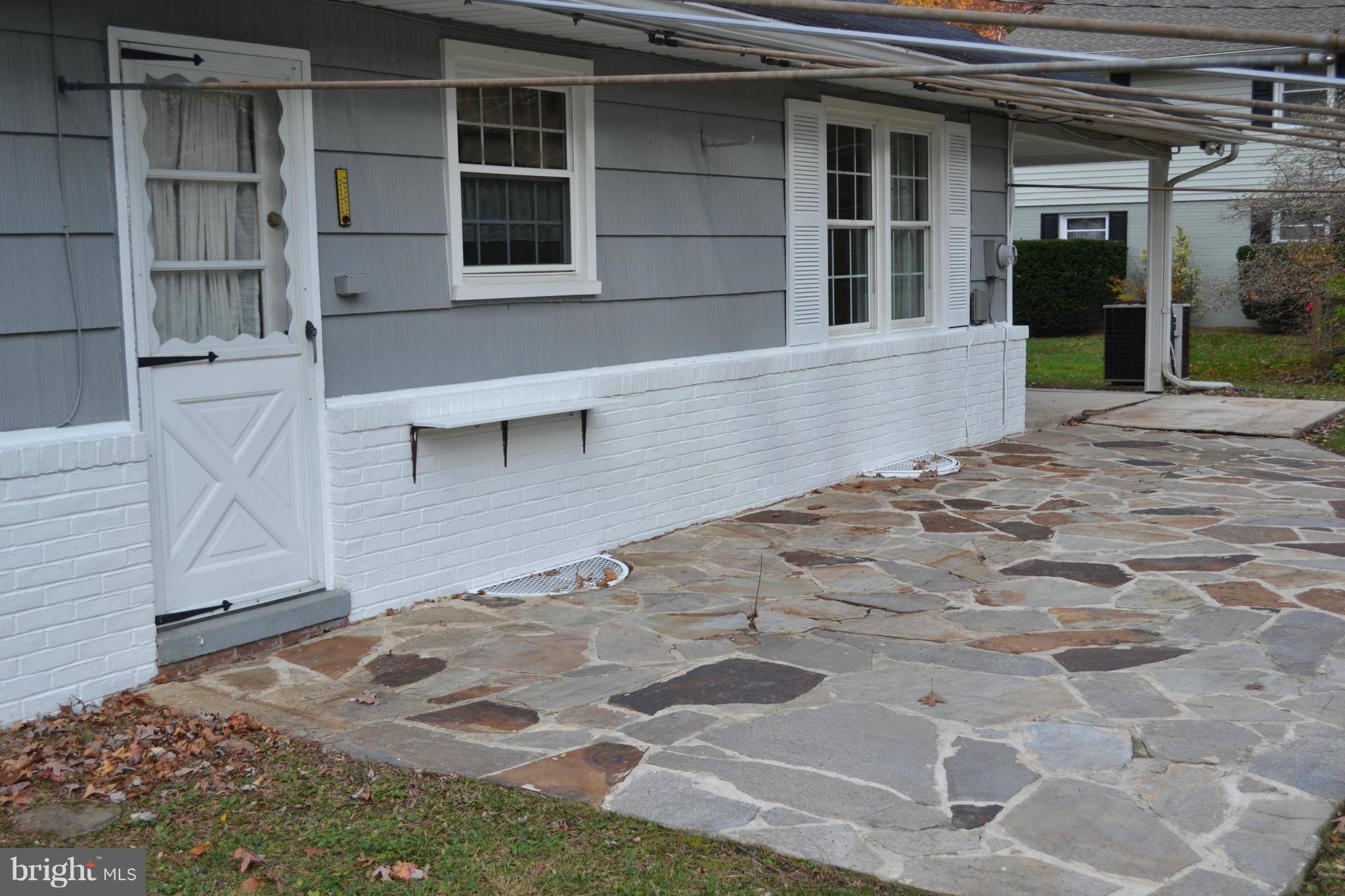 213 East Ridgely Road Lutherville-Timonium, MD 21093 - Photo 14 of 19 Flagstone Terrace