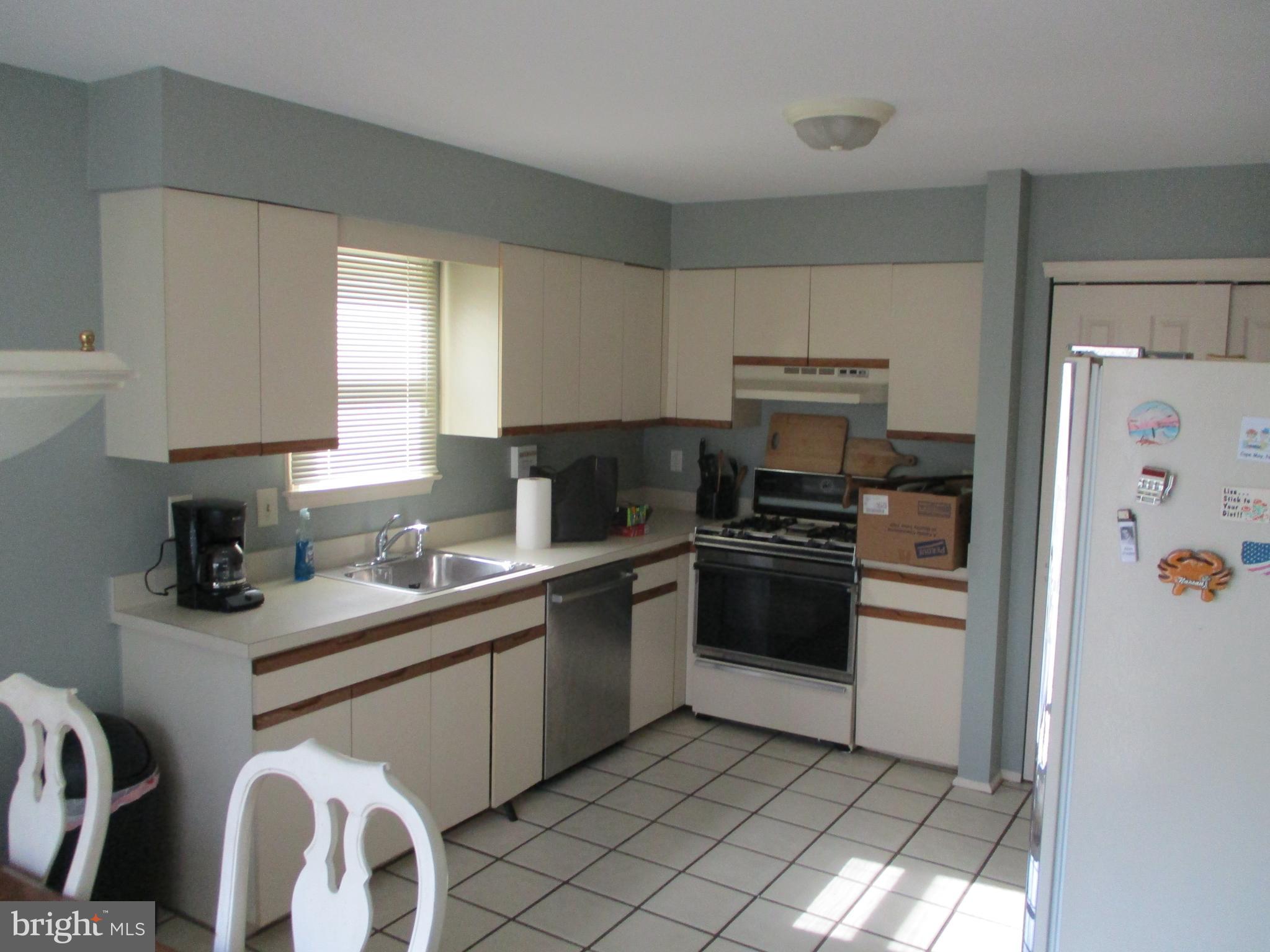 9763 Krewstown Road Philadelphia, PA 19115 - Photo 23 of 43 Kitchen