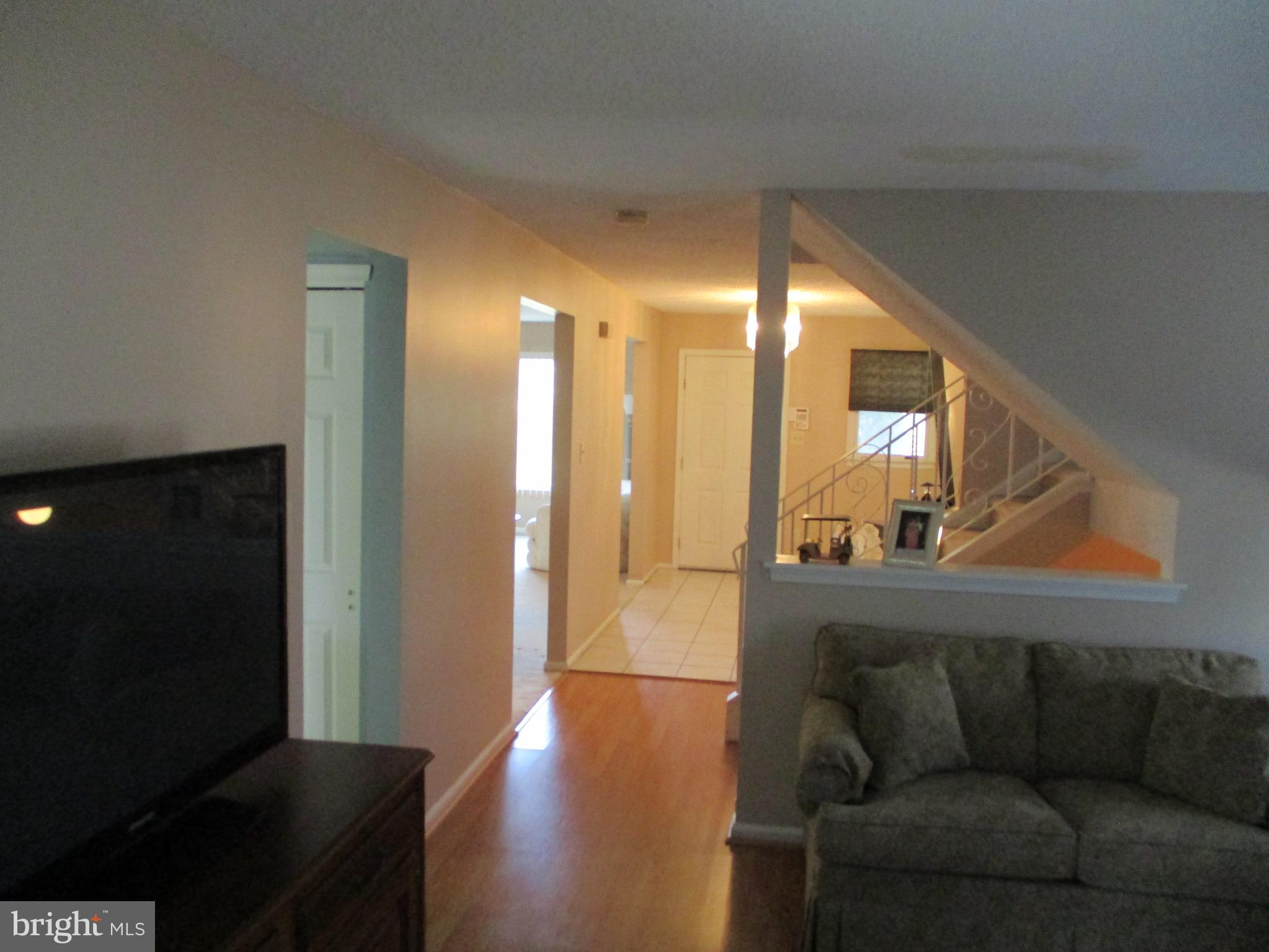 9763 Krewstown Road Philadelphia, PA 19115 - Photo 25 of 43 Hallway