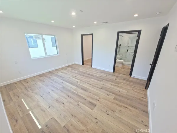 $4,300 | 7333 Vanalden Avenue, Reseda, CA 91335