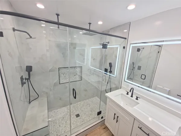 $4,300 | 7333 Vanalden Avenue, Reseda, CA 91335