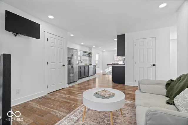 $349,000 | 319 South Jefferson Street, Pendleton, IN 46064