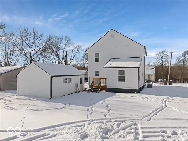 $349,000 | 319 South Jefferson Street, Pendleton, IN 46064