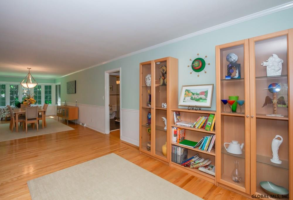 6 Upper Loudon Road Colonie, NY 12211 - Photo 8 of 33 Photo 8