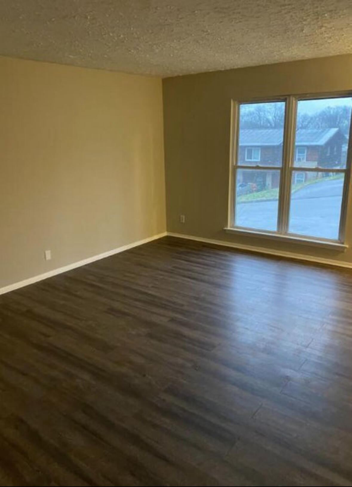 809 Forest Dale Lane, Unit A Hixson, TN 37343 - Photo 6 of 8 IMG_2081