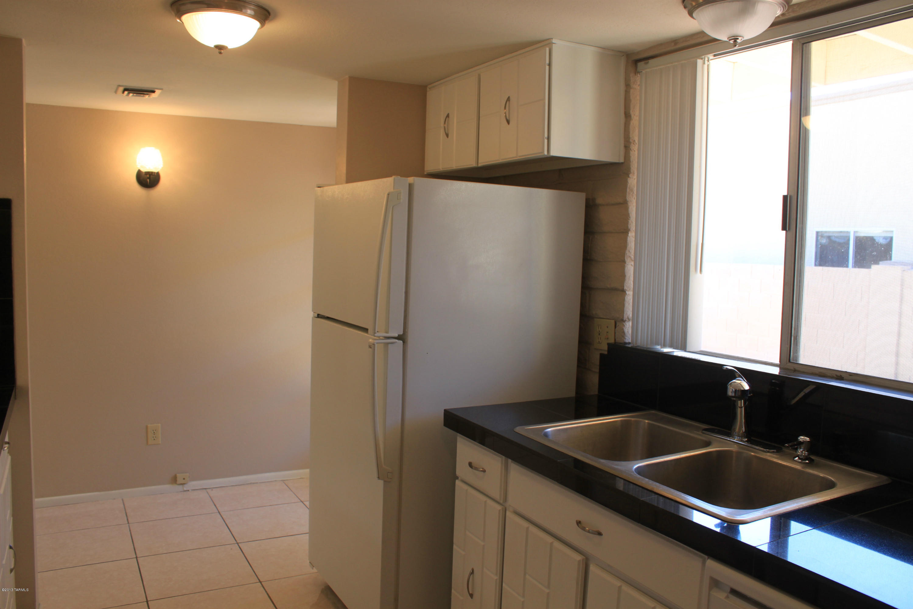 8722 East Ridge Terrace Tucson, AZ 85710 - Photo 7 of 17 Gallery Image 7