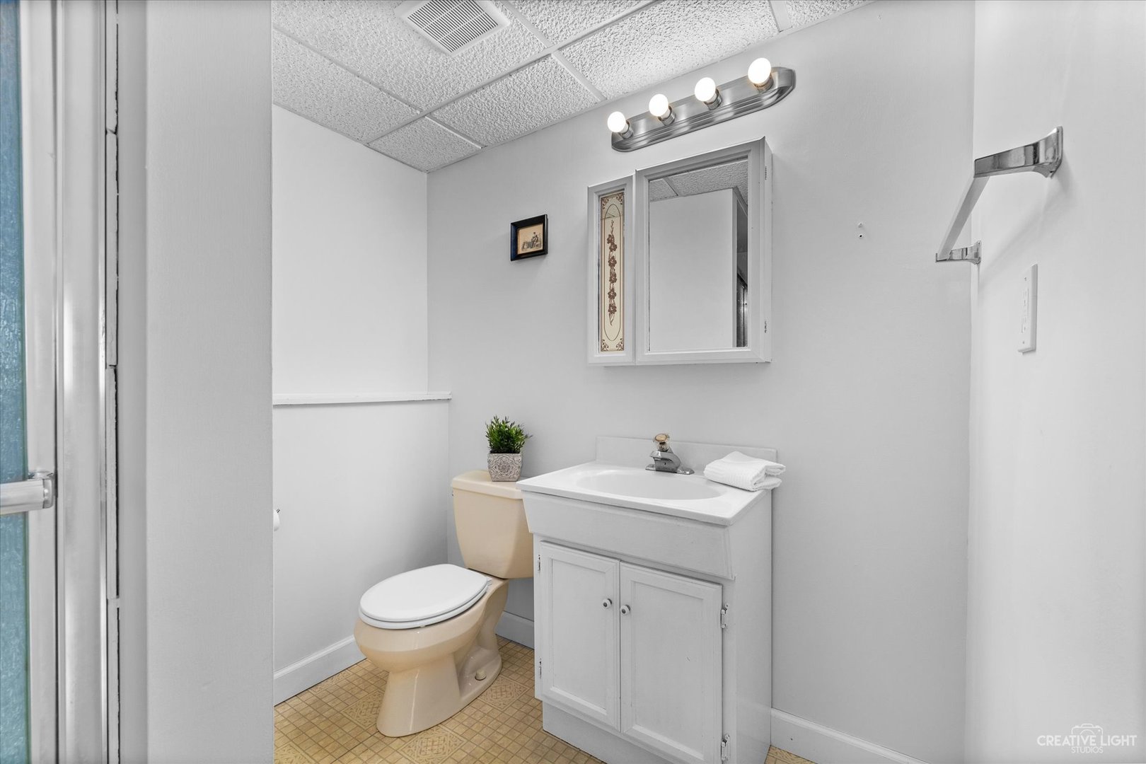 1622 Pershing Avenue Wheaton, IL 60189 - Photo 14 of 15